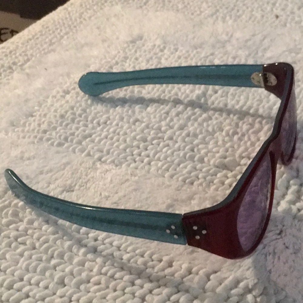 Sunglasses - Picture 2 of 4